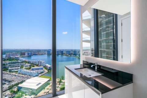 Condo in Sunny Isles Beach, Florida, 3 bedrooms № 2088277 - photo 27