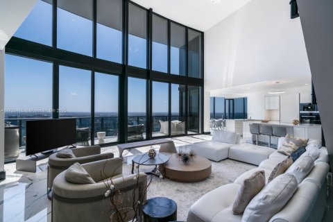 Condo in Sunny Isles Beach, Florida, 3 bedrooms № 2088277 - photo 2