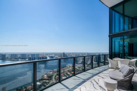 Condo in Sunny Isles Beach, Florida, 3 bedrooms № 2088277 - photo 3