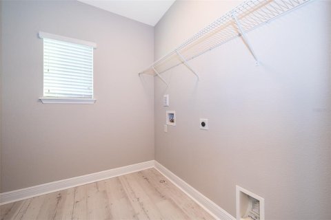 House in Winter Garden, Florida 4 bedrooms, 192.49 sq.m. № 1593183 - photo 29