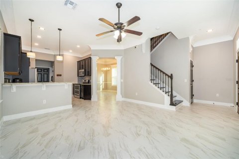 House in Winter Garden, Florida 4 bedrooms, 192.49 sq.m. № 1593183 - photo 6