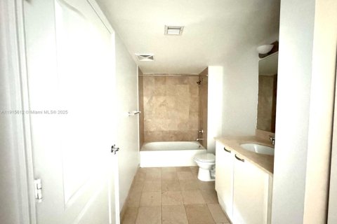 Copropriété à louer à Miami, Floride: 1 chambre, 73.49 m2 № 1973786 - photo 7