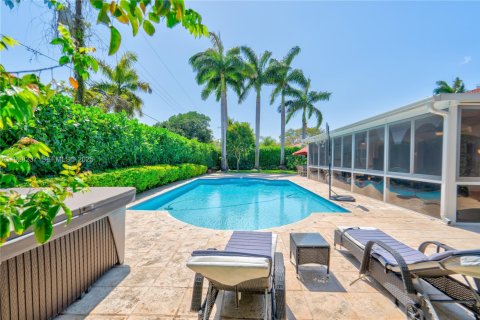 Снять в аренду виллу или дом в Катлер-Бей, Флорида 5 спален, 260.59м2, № 1992587 - фото 15