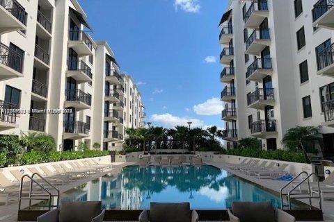 Condo in Coral Gables, Florida, 1 bedroom  № 1711514 - photo 3