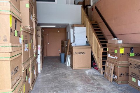 Immobilier commercial à vendre à Miami, Floride № 1979338 - photo 5