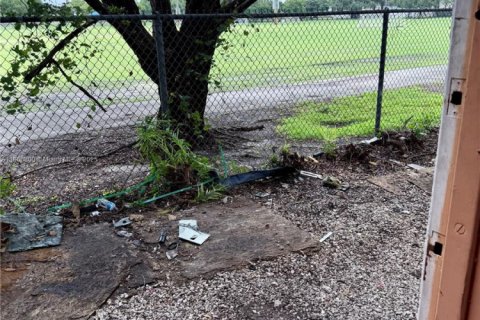 Immobilier commercial à vendre à Miami, Floride № 1979338 - photo 14