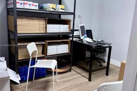 Immobilier commercial à vendre à Miami, Floride № 1979338 - photo 7