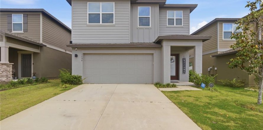 House in Minneola, Florida 3 bedrooms, 176.14 sq.m. № 2204546