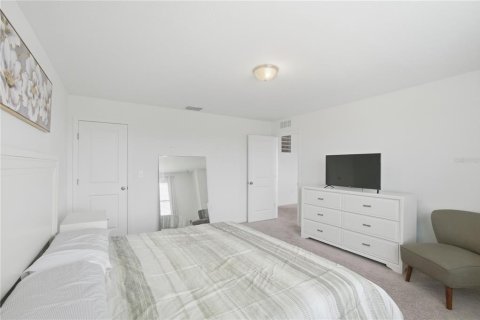 House in Minneola, Florida 3 bedrooms, 176.14 sq.m. № 2204546 - photo 19