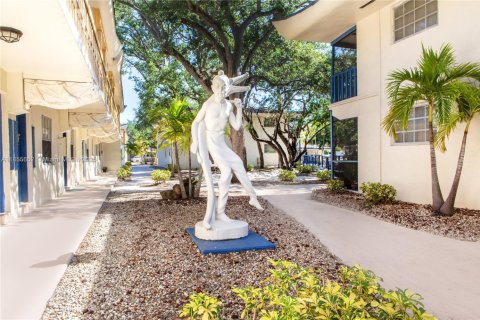 Apartamento en alquiler en Miami, Florida, 1 dormitorio, 41.34 m2 № 2022644 - foto 2