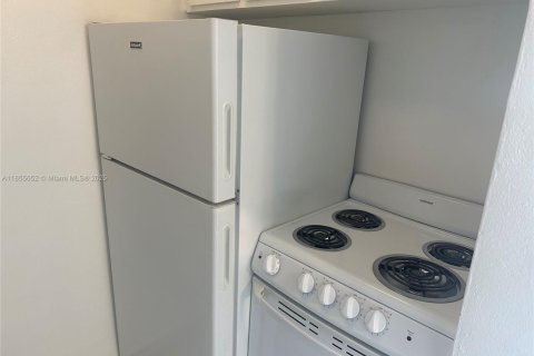 Apartamento en alquiler en Miami, Florida, 1 dormitorio, 41.34 m2 № 2022644 - foto 8