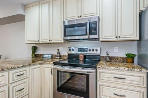 Купить кондоминиум в Нью-Порт-Ричи, Флорида 6 комнат, 110.93м2, № 1831647 - фото 18