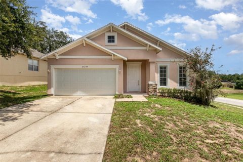 House in Sorrento, Florida 3 bedrooms, 184.41 sq.m. № 1849524 - photo 1