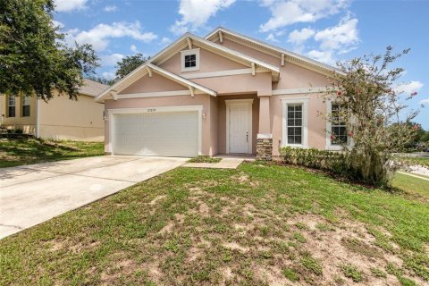 House in Sorrento, Florida 3 bedrooms, 184.41 sq.m. № 1849524 - photo 2