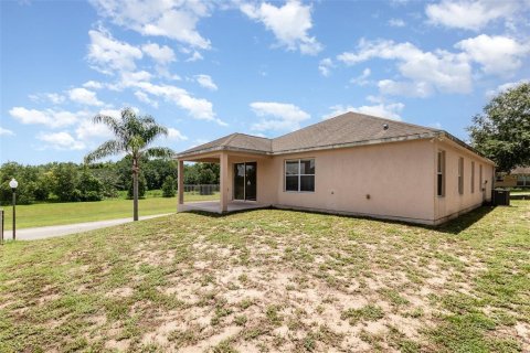 House in Sorrento, Florida 3 bedrooms, 184.41 sq.m. № 1849524 - photo 15