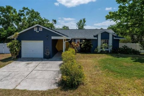 Villa ou maison à vendre à Kissimmee, Floride: 3 chambres, 112.32 m2 № 1854642 - photo 2