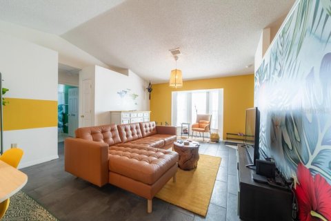 Casa en venta en Kissimmee, Florida, 3 dormitorios, 112.32 m2 № 1854642 - foto 9