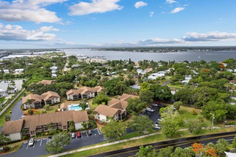 Condominio en alquiler en Stuart, Florida, 2 dormitorios, 86.96 m2 № 1216208 - foto 1