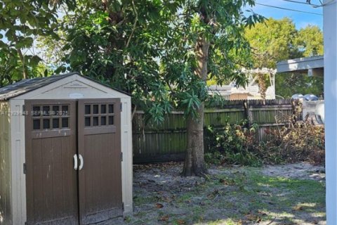 Villa ou maison à louer à Hollywood, Floride: 4 chambres, 155.33 m2 № 1988867 - photo 5