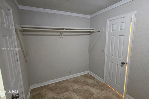 Villa ou maison à louer à Hollywood, Floride: 4 chambres, 155.33 m2 № 1988867 - photo 13