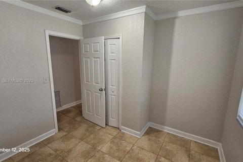 Villa ou maison à louer à Hollywood, Floride: 4 chambres, 155.33 m2 № 1988867 - photo 17