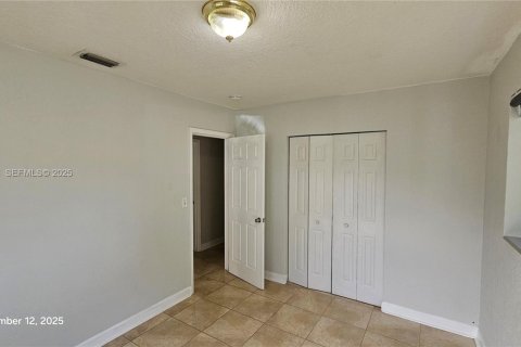 Villa ou maison à louer à Hollywood, Floride: 4 chambres, 155.33 m2 № 1988867 - photo 20