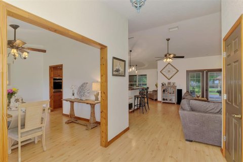 House in Myakka City, Florida 4 bedrooms, 210.8 sq.m. № 2266957 - photo 6