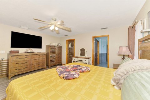 House in Myakka City, Florida 4 bedrooms, 210.8 sq.m. № 2266957 - photo 24