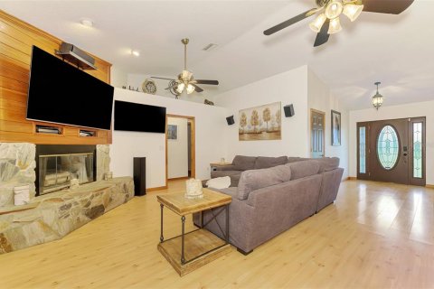 House in Myakka City, Florida 4 bedrooms, 210.8 sq.m. № 2266957 - photo 11