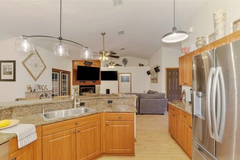 House in Myakka City, Florida 4 bedrooms, 210.8 sq.m. № 2266957 - photo 18