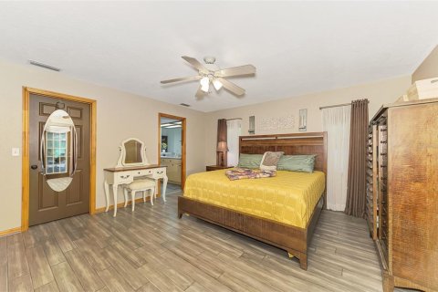House in Myakka City, Florida 4 bedrooms, 210.8 sq.m. № 2266957 - photo 21