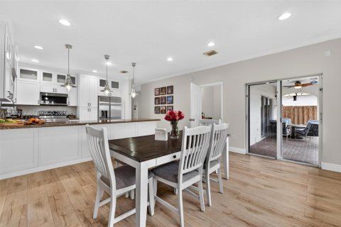 Casa en alquiler en Miami, Florida, 3 dormitorios, 244.24 m2 № 2049134 - foto 20