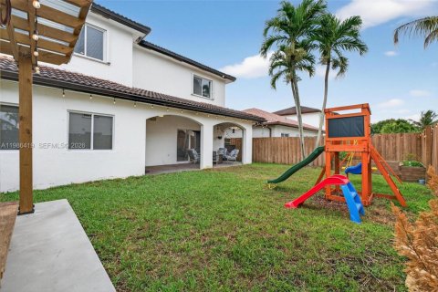 Casa en alquiler en Miami, Florida, 3 dormitorios, 244.24 m2 № 2049134 - foto 30