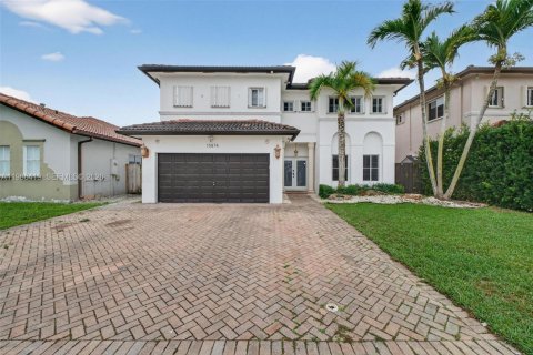 Casa en alquiler en Miami, Florida, 3 dormitorios, 244.24 m2 № 2049134 - foto 3