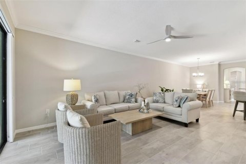 House in Venice, Florida 2 bedrooms, 145.67 sq.m. № 2152128 - photo 13