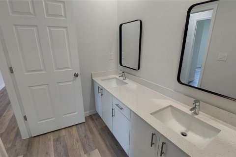 House in Lehigh Acres, Florida 4 bedrooms, 171.87 sq.m. № 1406492 - photo 23
