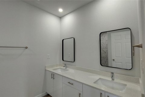 House in Lehigh Acres, Florida 4 bedrooms, 171.87 sq.m. № 1406492 - photo 20