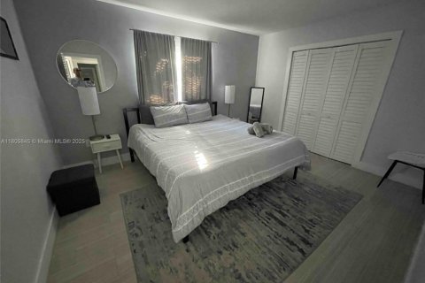 Propiedad comercial en venta en Miami, Florida, 205.31 m2 № 1946587 - foto 10