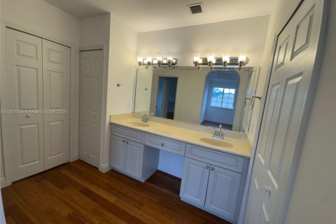 House in Palmetto Bay, Florida 5 bedrooms, 245.08 sq.m. № 1775871 - photo 14