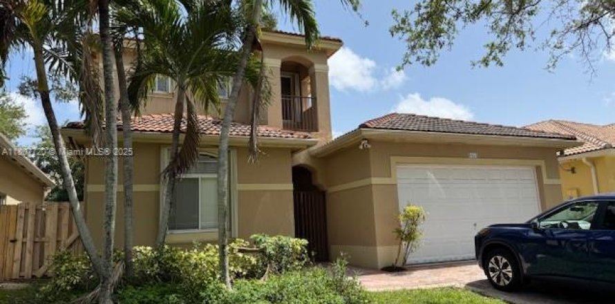 House in Palmetto Bay, Florida 5 bedrooms, 245.08 sq.m. № 1775871