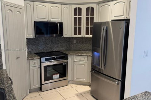 House in Palmetto Bay, Florida 5 bedrooms, 245.08 sq.m. № 1775871 - photo 5