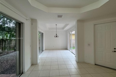 House in Palmetto Bay, Florida 5 bedrooms, 245.08 sq.m. № 1775871 - photo 9