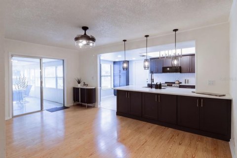 Villa ou maison à vendre à Winter Haven, Floride: 4 chambres, 158.03 m2 № 2417029 - photo 4