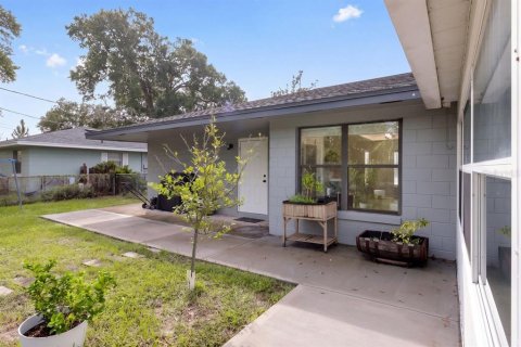 Villa ou maison à vendre à Winter Haven, Floride: 4 chambres, 158.03 m2 № 2417029 - photo 23