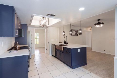 Villa ou maison à vendre à Winter Haven, Floride: 4 chambres, 158.03 m2 № 2417029 - photo 7