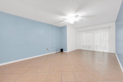 Condo in Dunedin, Florida, 2 bedrooms  № 2202690 - photo 6