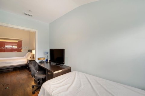 Снять в аренду таунхаус в Санни-Айлс-Бич, Флорида 3 спальни, 210.42м2, № 2077997 - фото 29