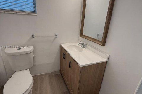 Condominio en alquiler en Sunny Isles Beach, Florida, 1 dormitorio, 52.4 m2 № 1991096 - foto 9