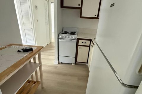 Condominio en alquiler en Sunny Isles Beach, Florida, 1 dormitorio, 52.4 m2 № 1991096 - foto 8