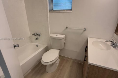 Condominio en alquiler en Sunny Isles Beach, Florida, 1 dormitorio, 52.4 m2 № 1991096 - foto 16